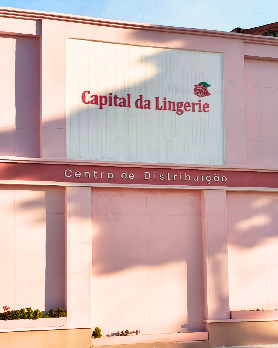 Fachada — Centro de Distribuição